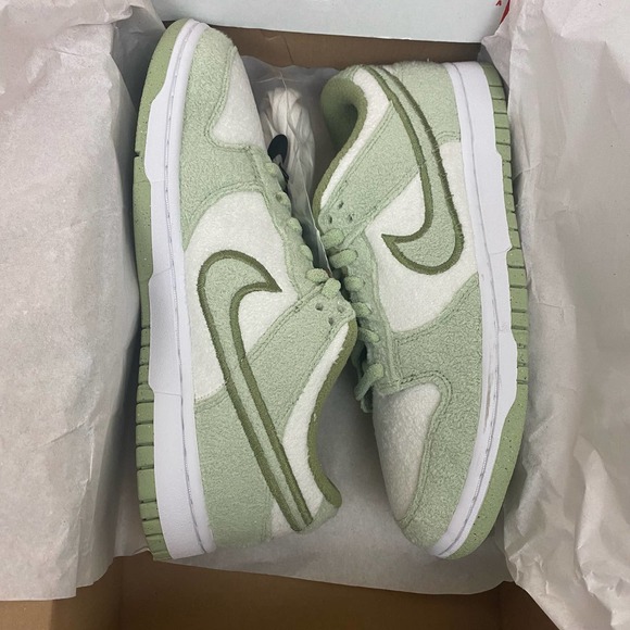 Nike Dunk Low Green Fleece - DQ7579-300 - Picture 2 of 16